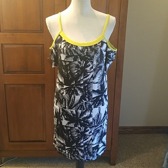 Fabletics cold shoulder rayon blend Tina exercise dress - Picture 3 of 8